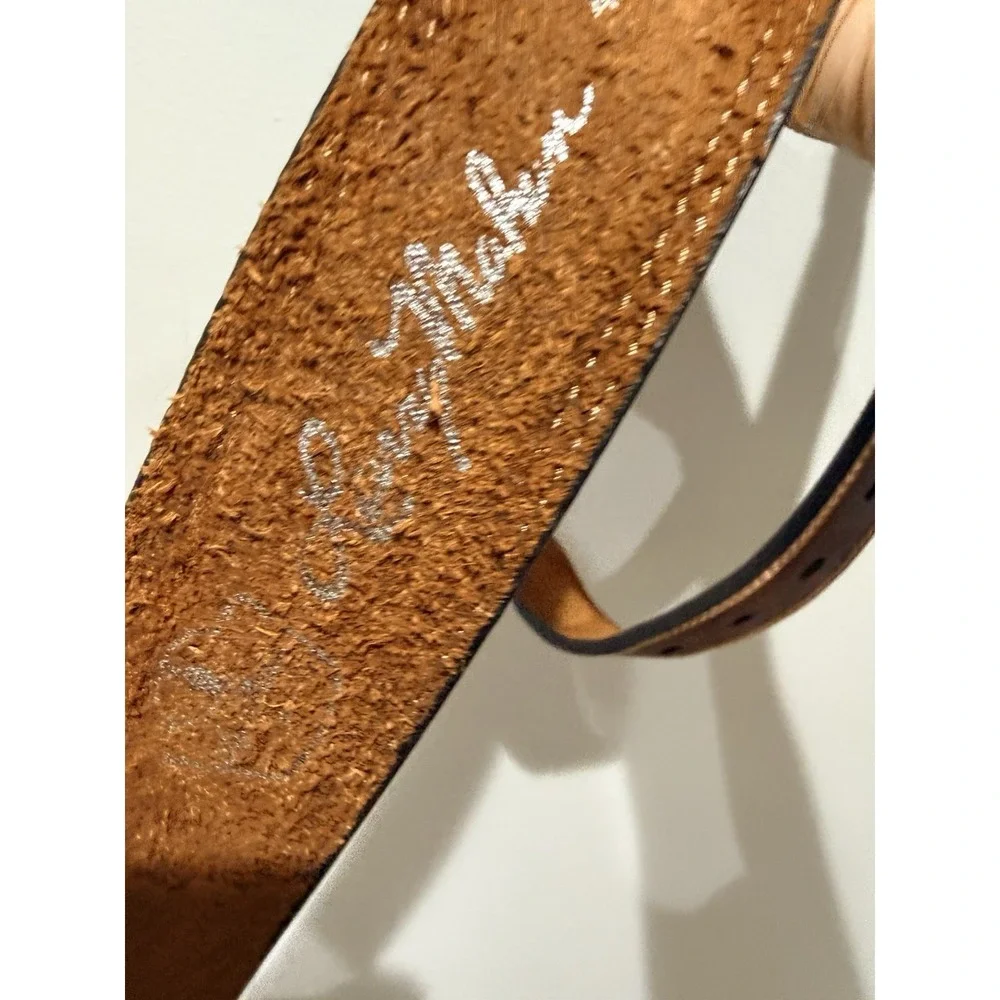Larry Mahan nwot excellent